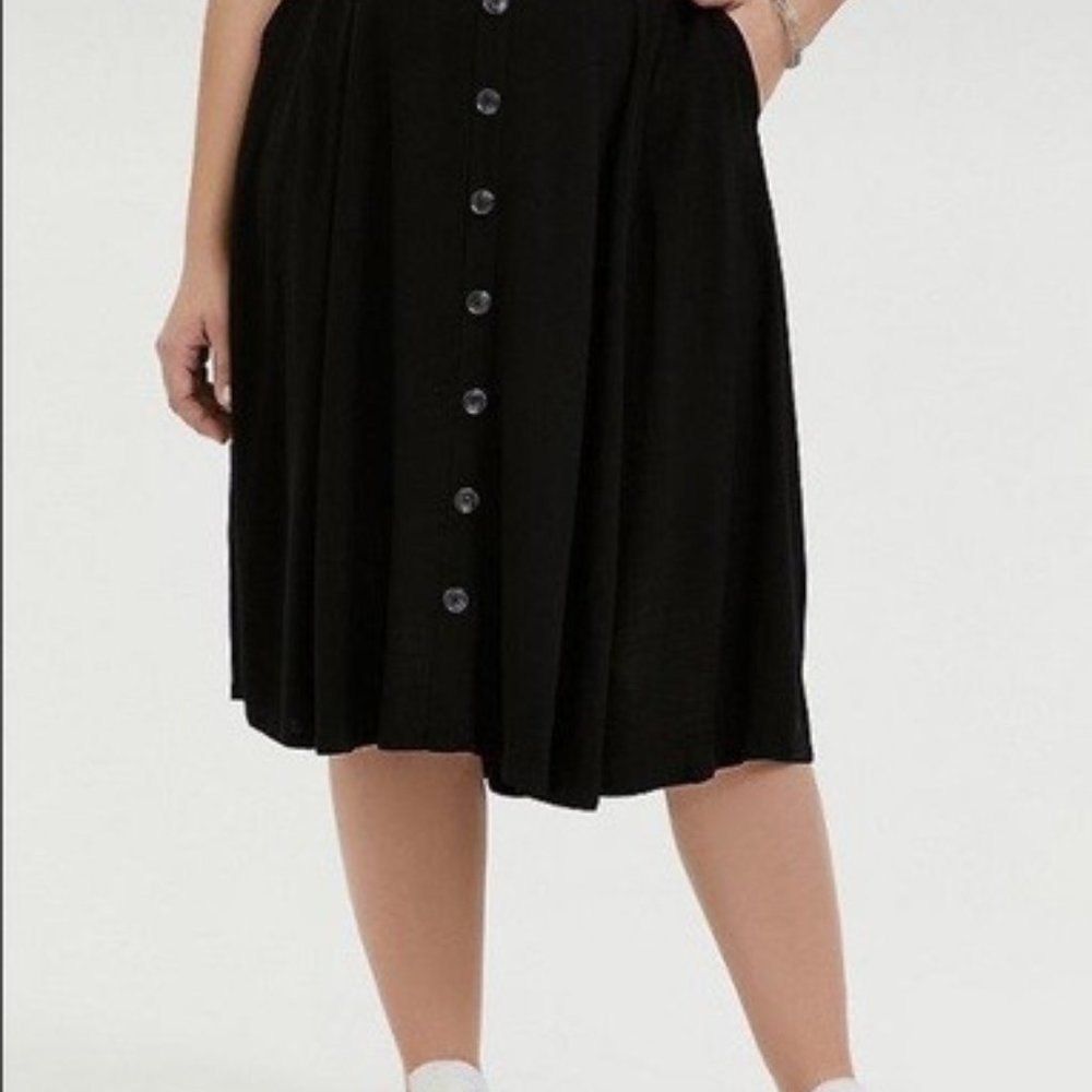 Torrid Black Natural WVN Button Front Midi Skirt